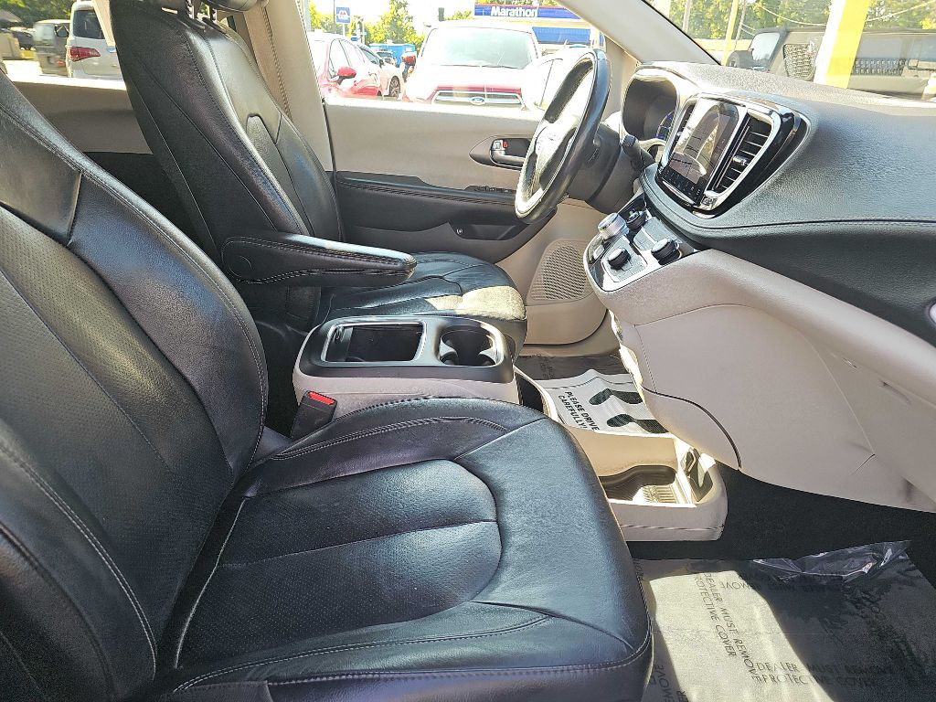 2022 Chrysler Pacifica Image 64
