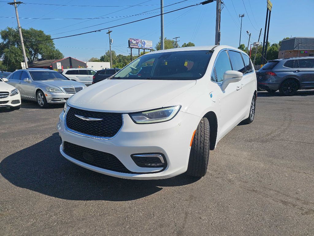 2022 Chrysler Pacifica Image 8