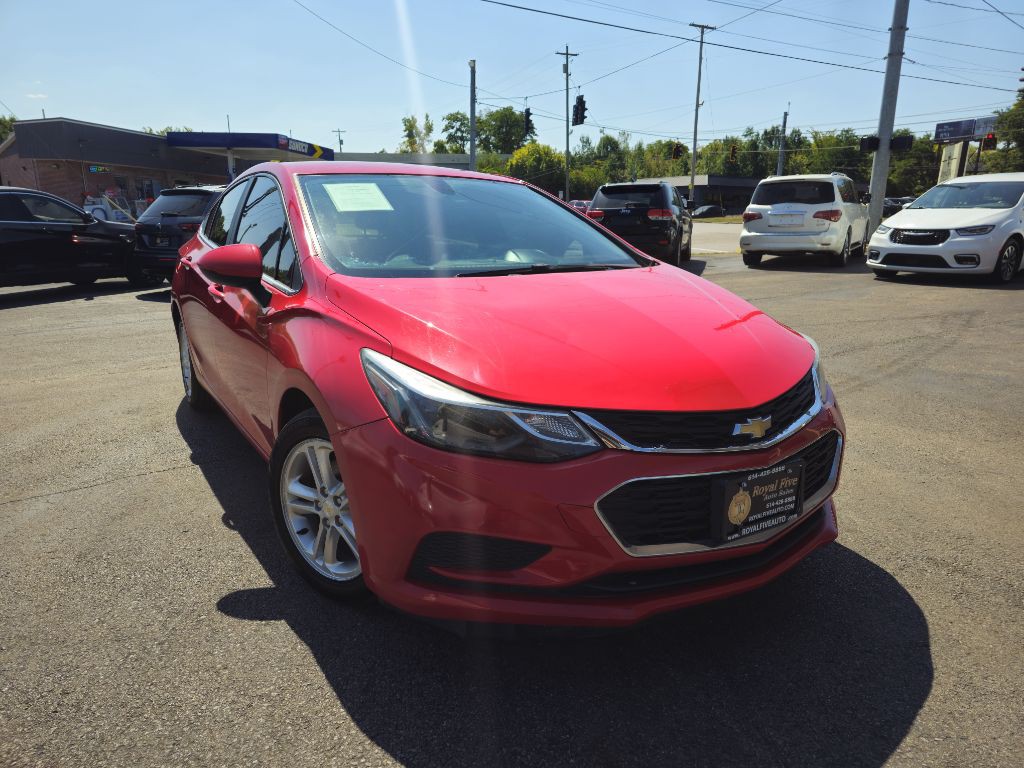 2017 Chevrolet Cruze Image 2