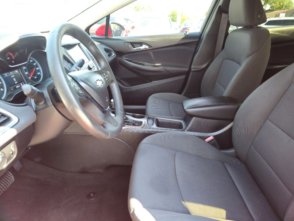 2017 Chevrolet Cruze Image 22