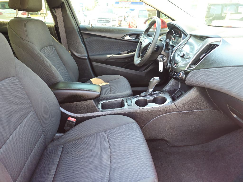 2017 Chevrolet Cruze Image 47