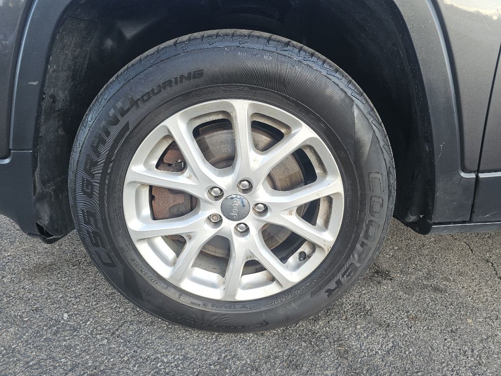 2016 Jeep Cherokee Image 17