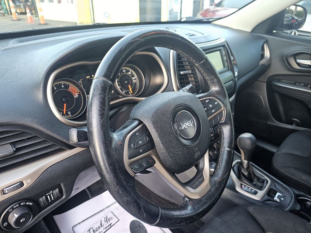 2016 Jeep Cherokee Image 19