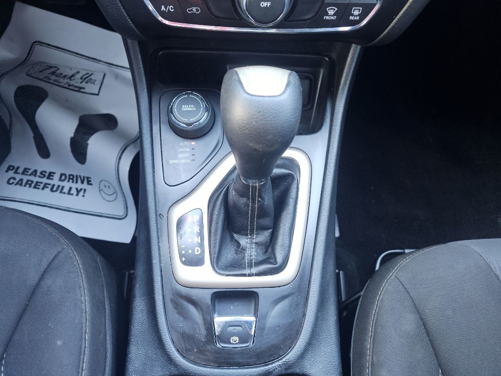 2016 Jeep Cherokee Image 31