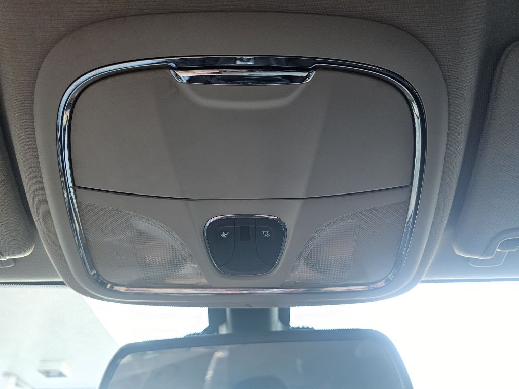 2016 Jeep Cherokee Image 32