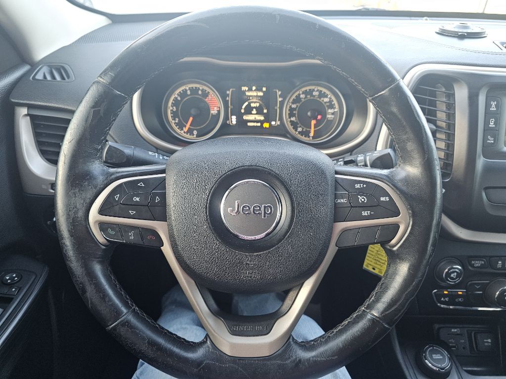 2016 Jeep Cherokee Image 33