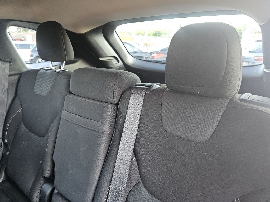 2016 Jeep Cherokee Image 40