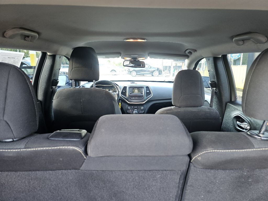 2016 Jeep Cherokee Image 43