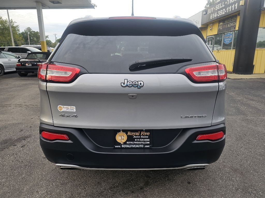 2016 Jeep Cherokee Image 17