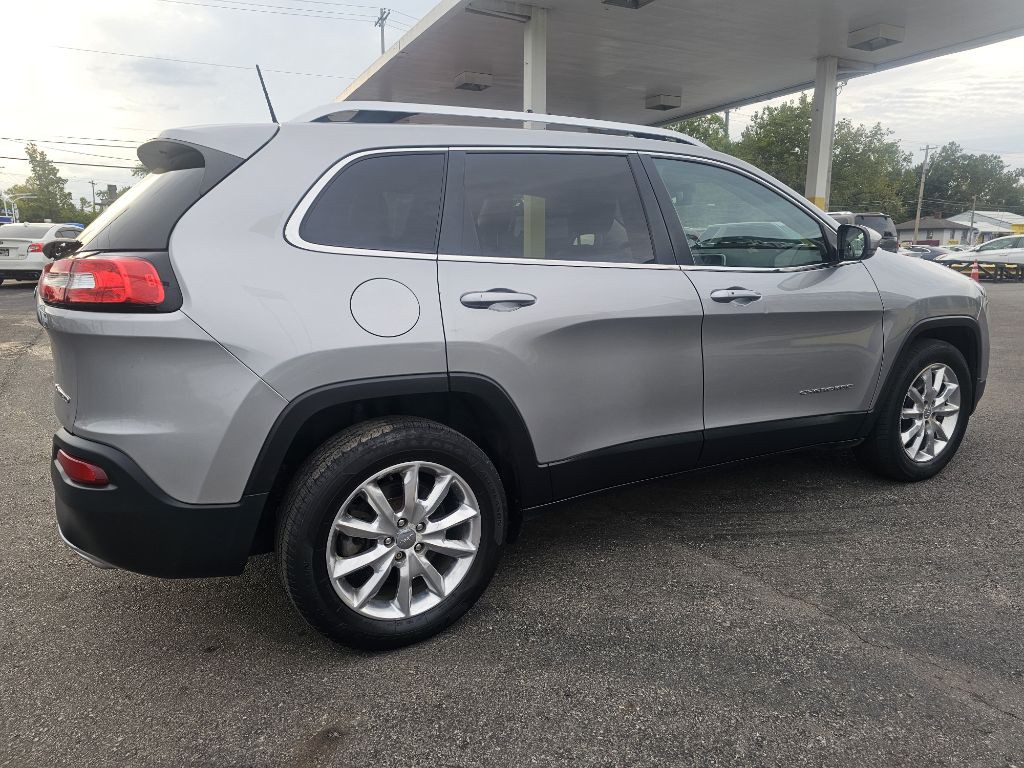 2016 Jeep Cherokee Image 19