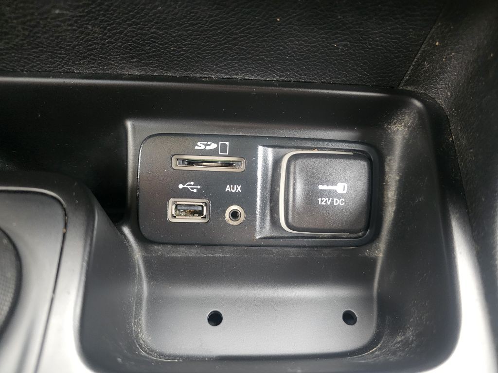 2016 Jeep Cherokee Image 29