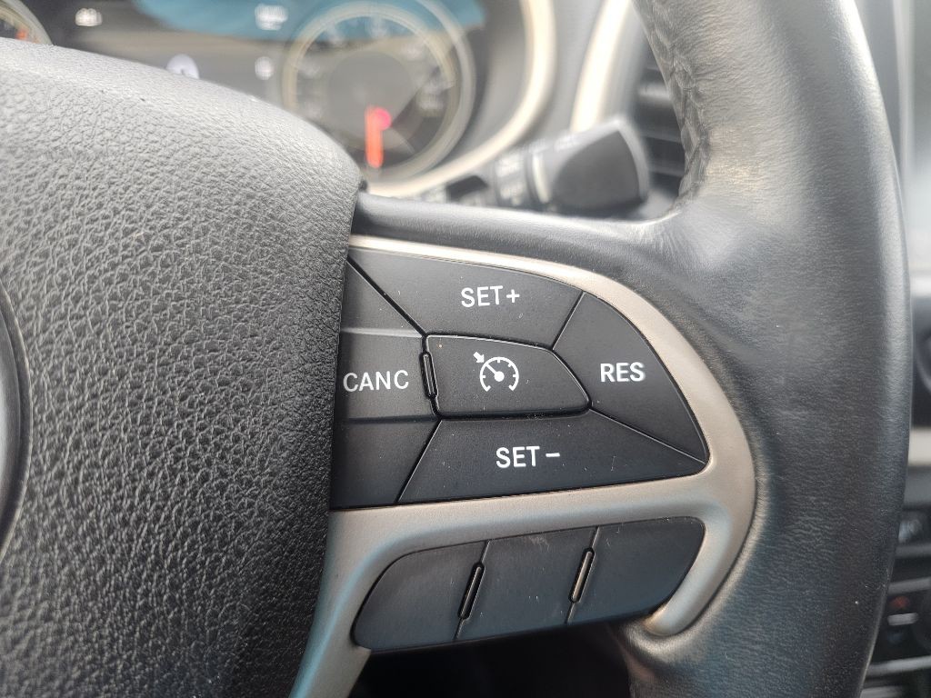 2016 Jeep Cherokee Image 36