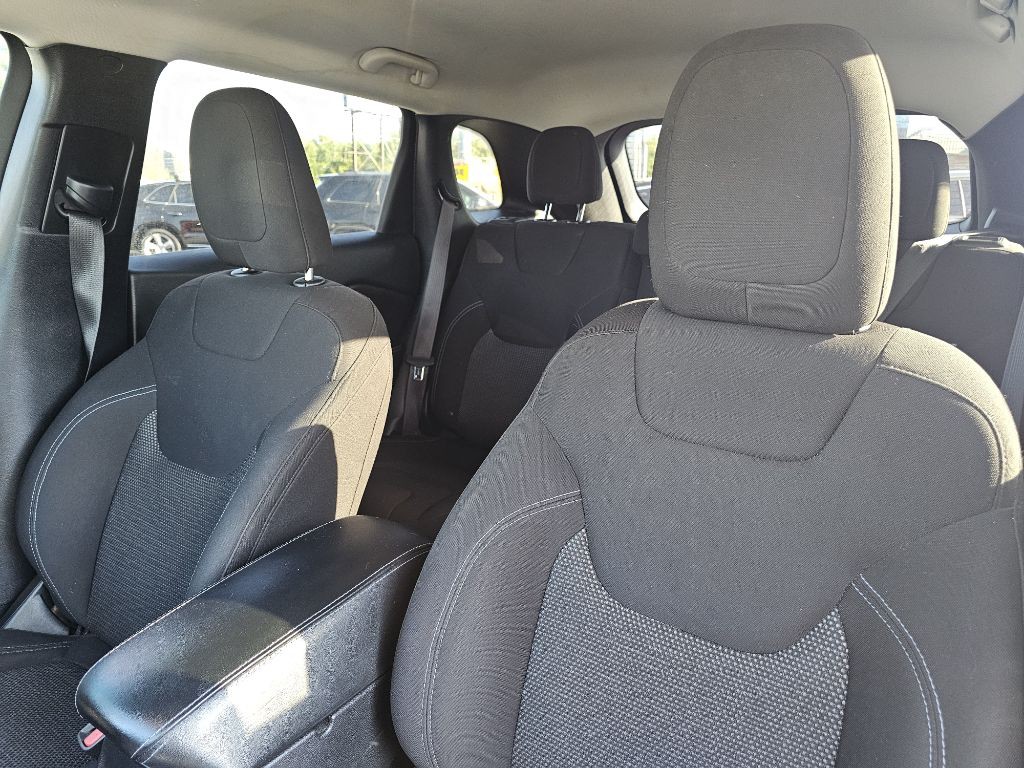 2019 Jeep Cherokee Image 18