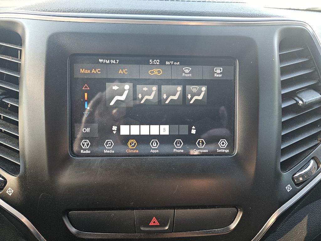 2019 Jeep Cherokee Image 20