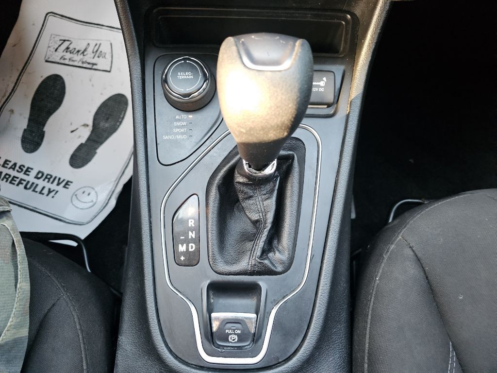 2019 Jeep Cherokee Image 24