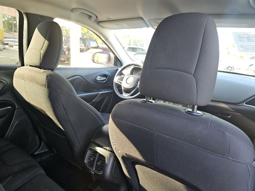 2019 Jeep Cherokee Image 39