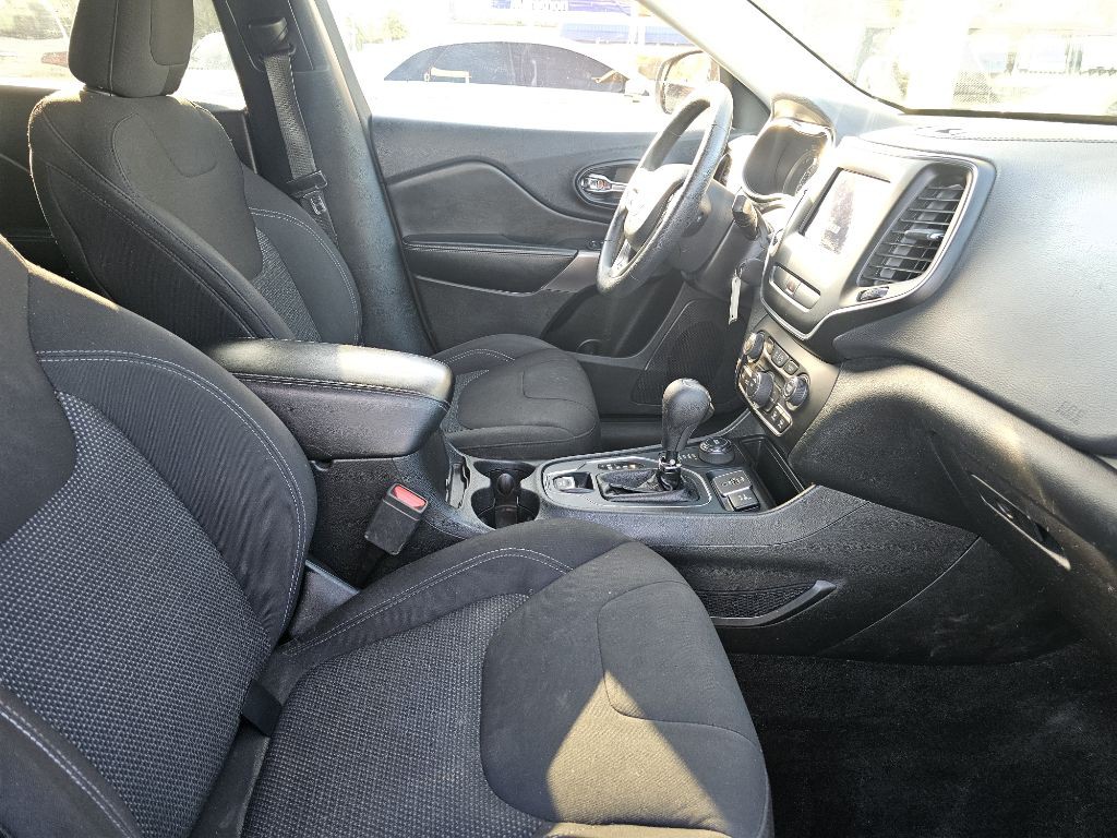 2019 Jeep Cherokee Image 41