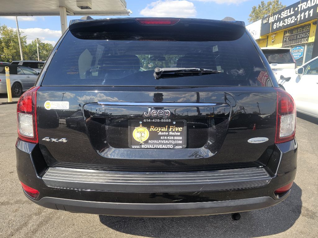 2017 Jeep Compass Image 12