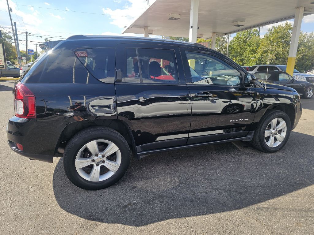 2017 Jeep Compass Image 14