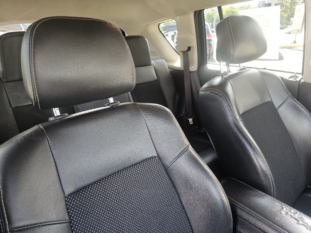 2017 Jeep Compass Image 38