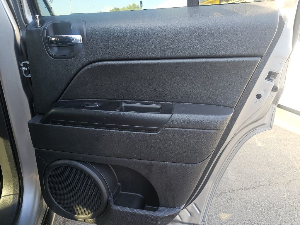 2017 Jeep Patriot Image 34