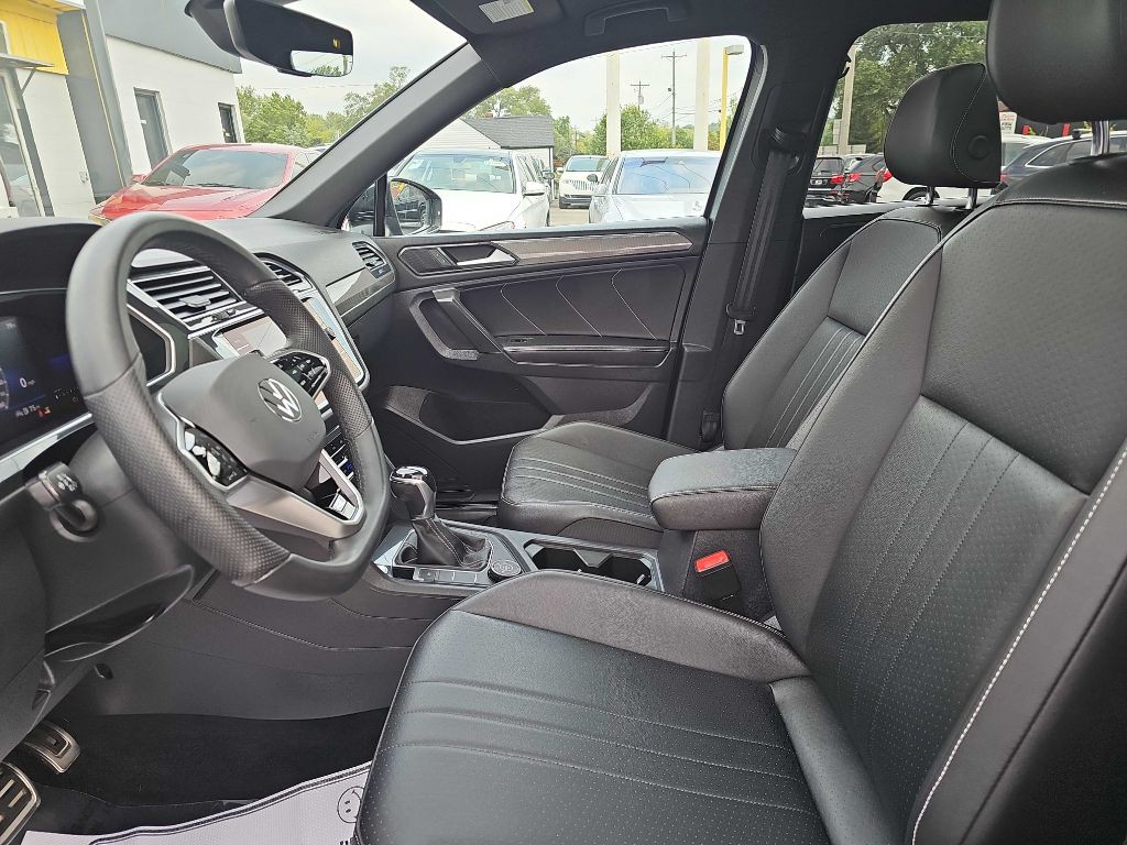 2022 Volkswagen Tiguan Image 32