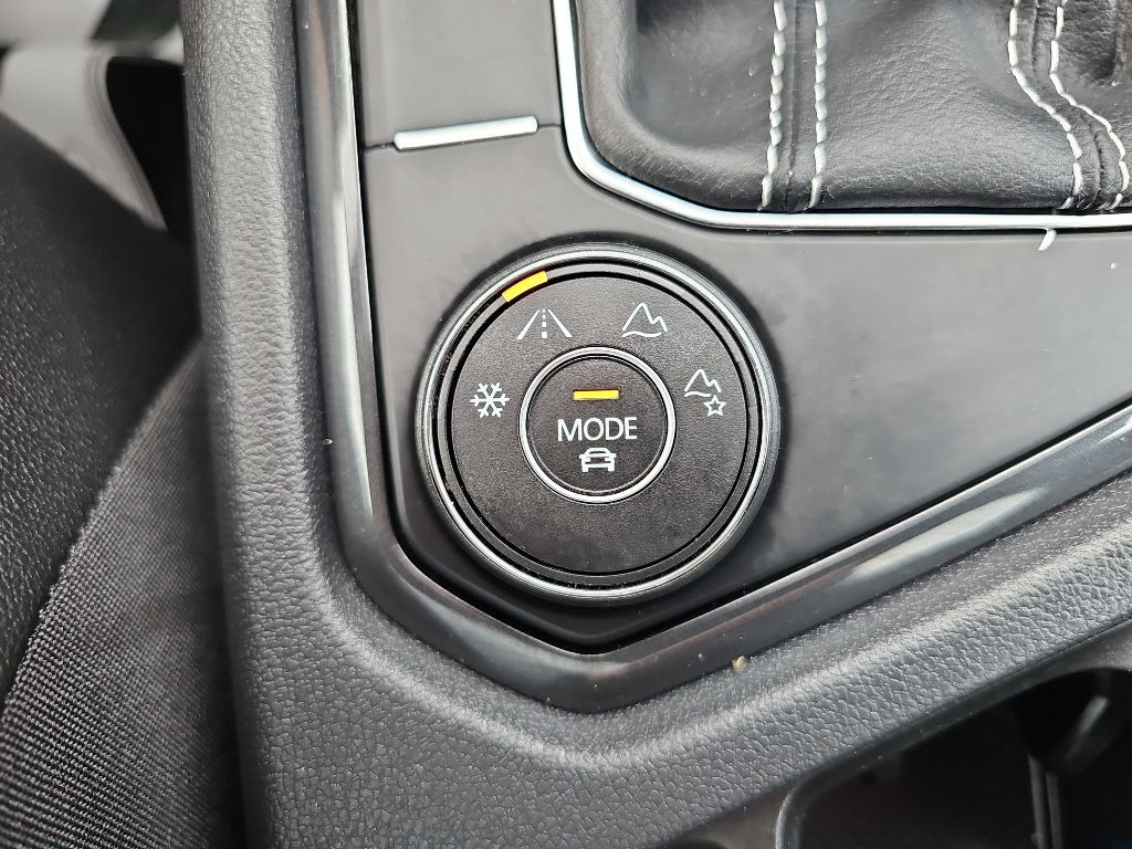 2022 Volkswagen Tiguan Image 47