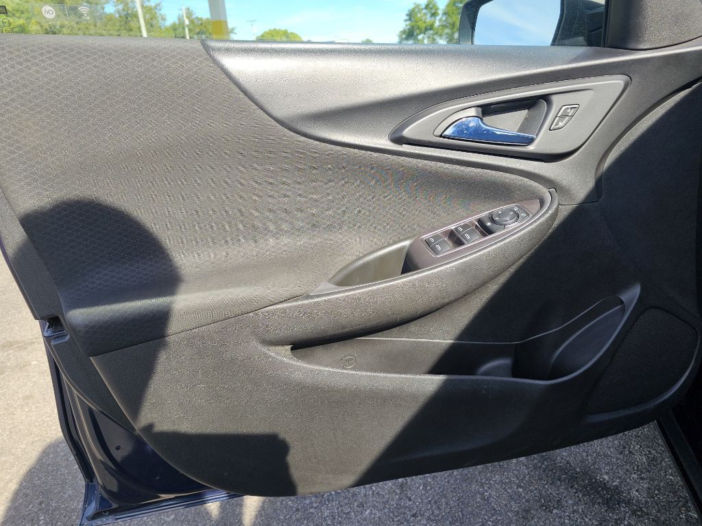 2018 Chevrolet Malibu Image 25