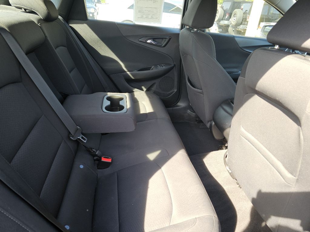 2018 Chevrolet Malibu Image 31