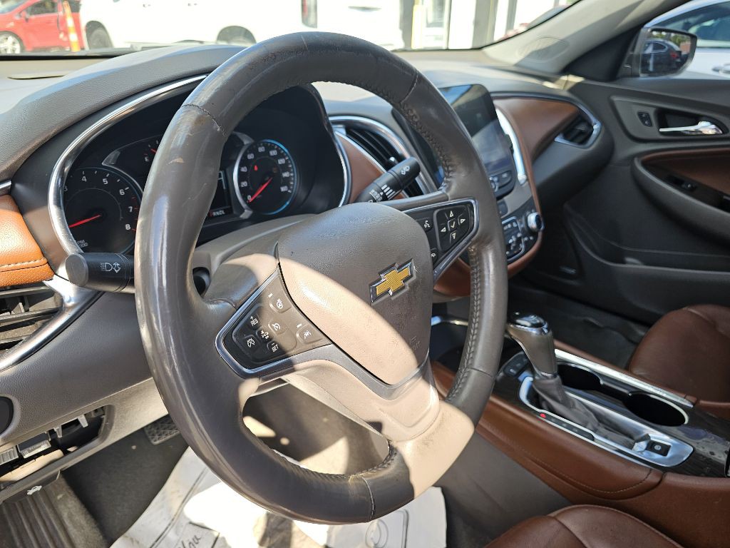 2016 Chevrolet Malibu Image 17