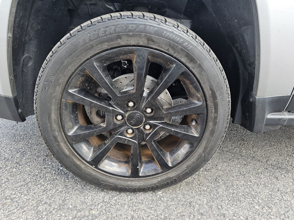 2015 Jeep Compass Image 21