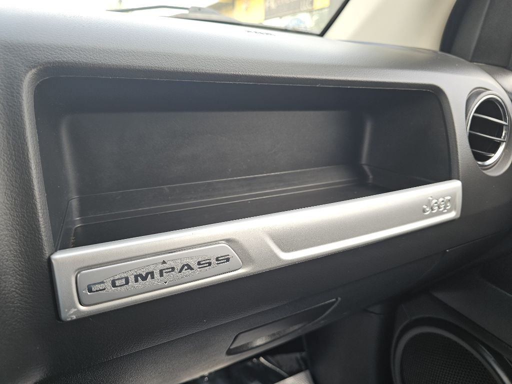 2015 Jeep Compass Image 31