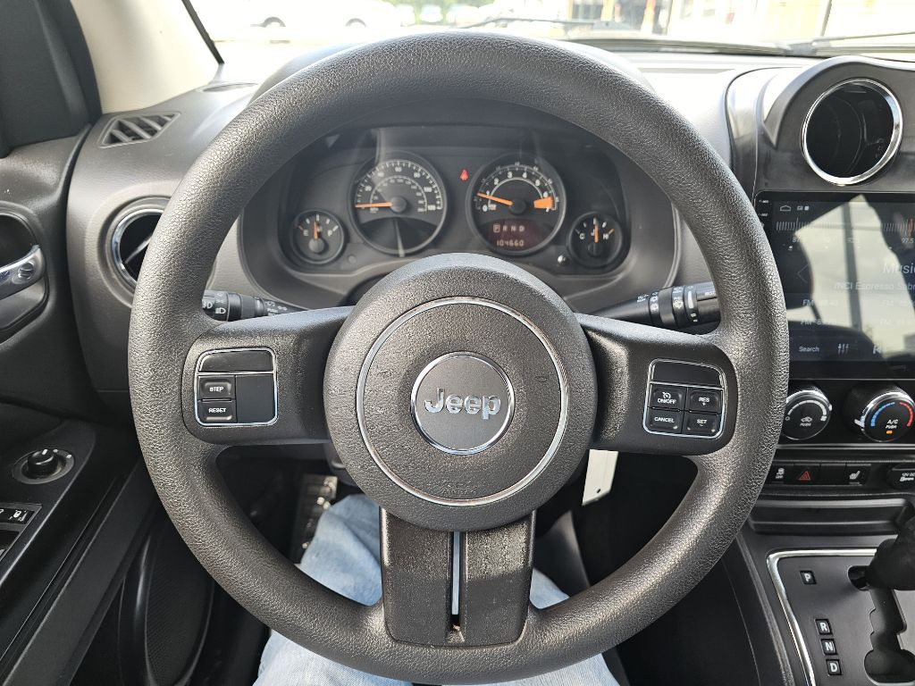 2015 Jeep Compass Image 32