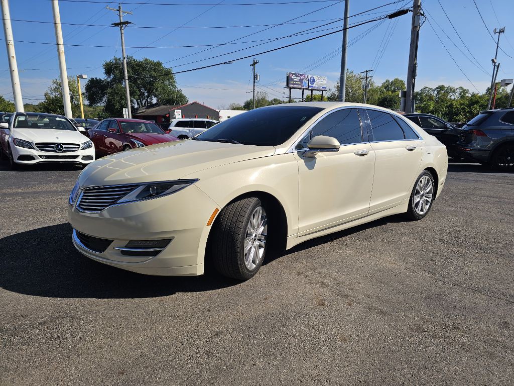2015 Lincoln MKZ Image 2