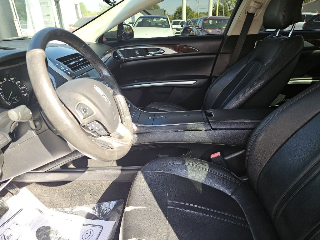 2015 Lincoln MKZ Image 18