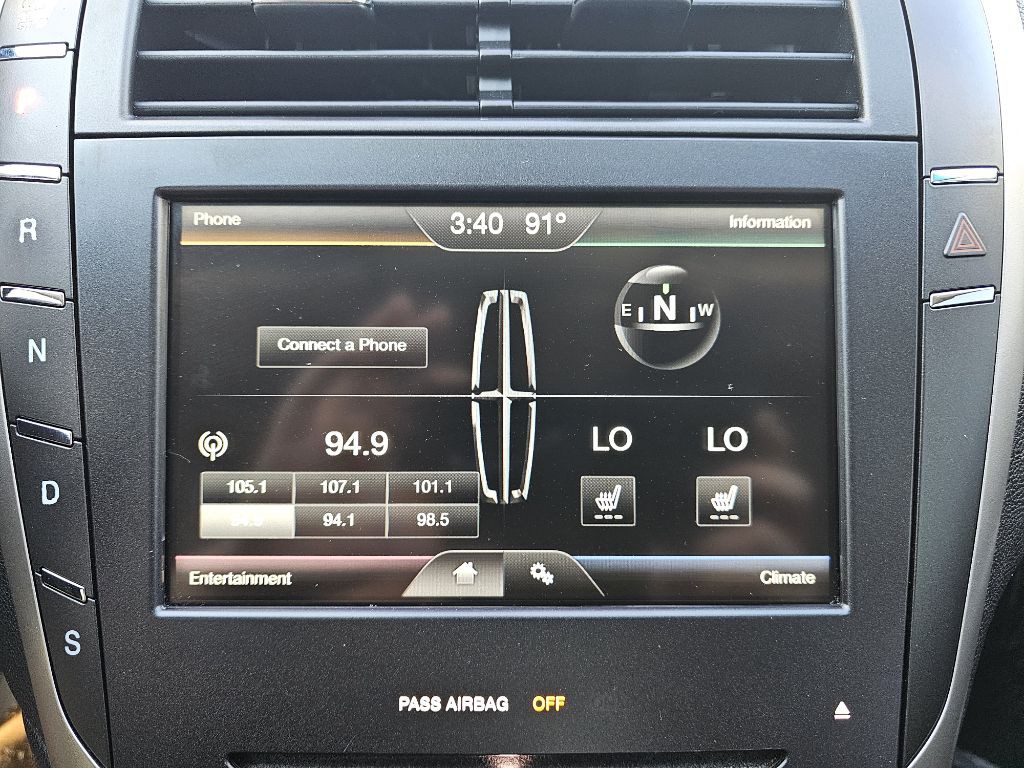 2015 Lincoln MKZ Image 23