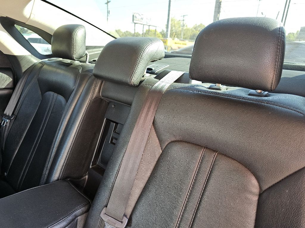 2015 Lincoln MKZ Image 32