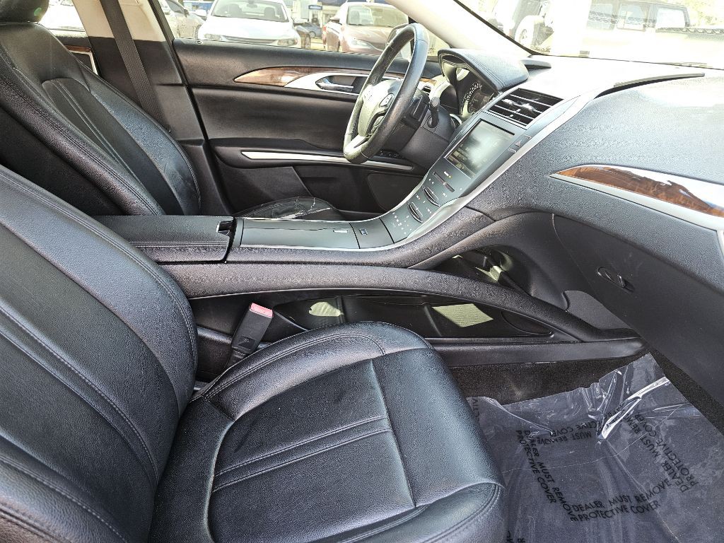 2015 Lincoln MKZ Image 39