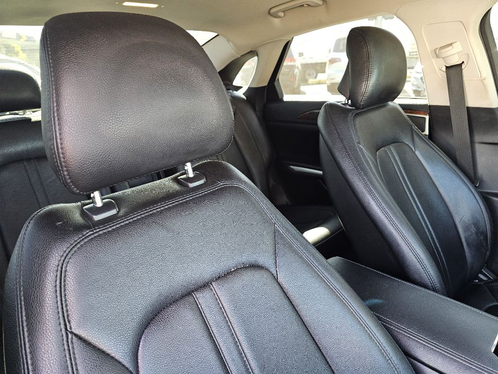 2015 Lincoln MKZ Image 40