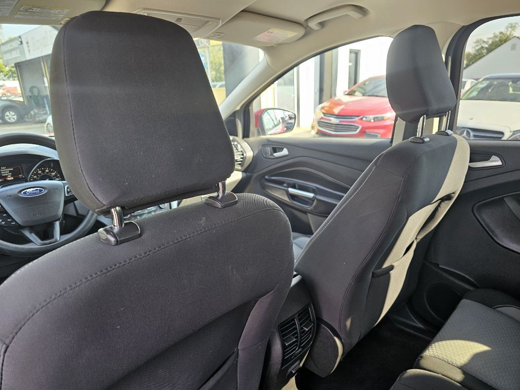 2019 Ford Escape Image 45