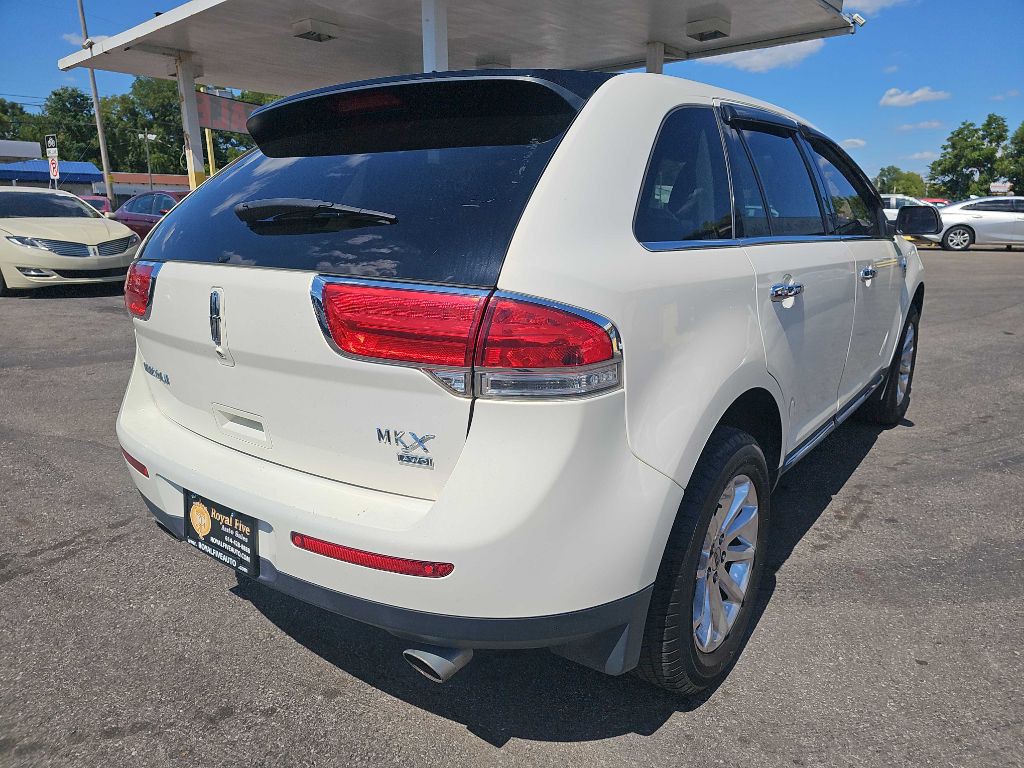 2013 Lincoln MKX Image 19