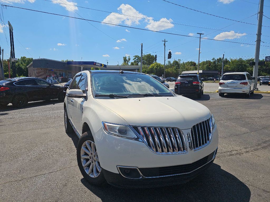 2013 Lincoln MKX Image 2