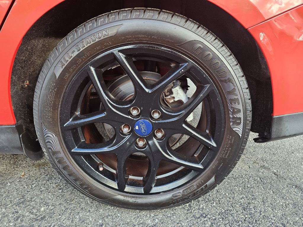 2016 Ford Focus Image 20