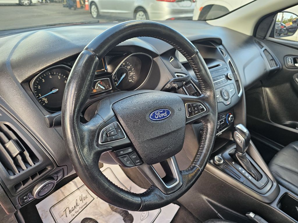 2016 Ford Focus Image 21