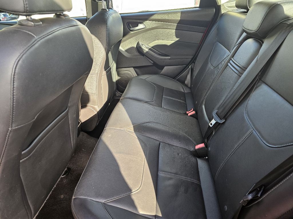 2016 Ford Focus Image 37