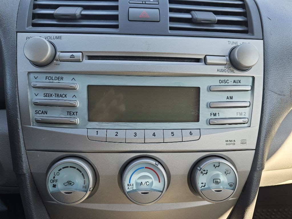 2009 Toyota Camry Image 18