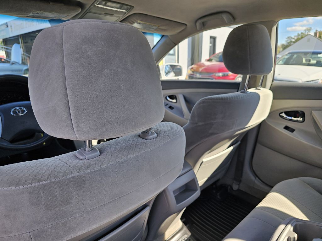 2009 Toyota Camry Image 22