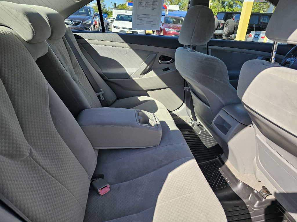 2009 Toyota Camry Image 25