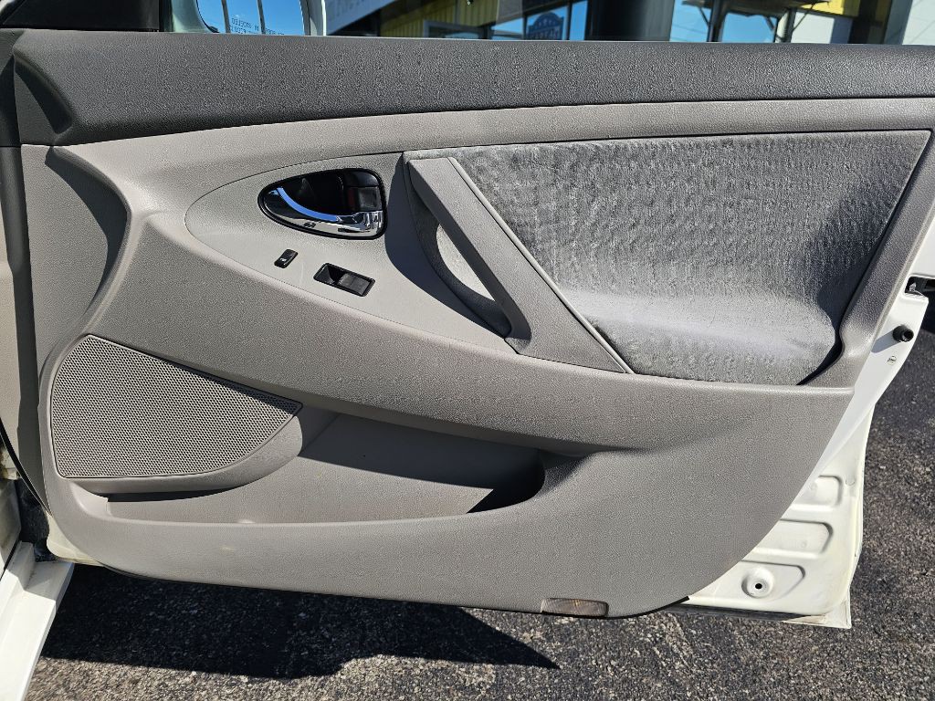 2009 Toyota Camry Image 32