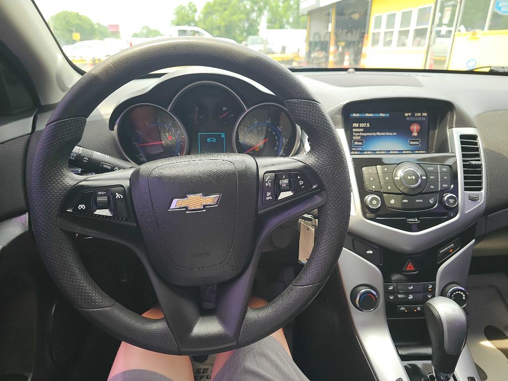 2016 Chevrolet Cruze Image 25